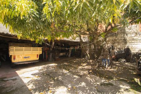 Casa à venda com 345m², 3 quartos e 8 vagasQuintal