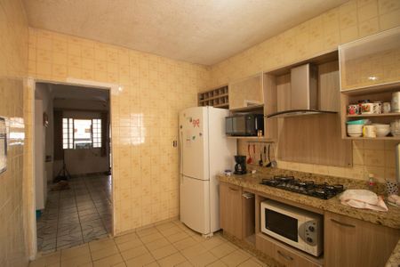 Casa à venda com 345m², 3 quartos e 8 vagasCozinha