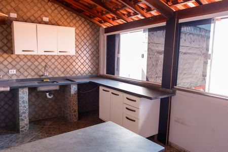 Casa à venda com 256m², 4 quartos e 4 vagas Casa à venda com 256m², 4 quartos e 4 vagasÁrea comum - Churrasqueira