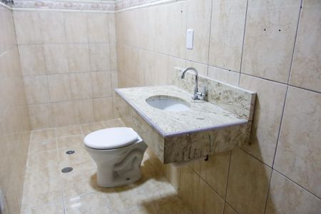 Casa à venda com 256m², 4 quartos e 4 vagas Casa à venda com 256m², 4 quartos e 4 vagasBanheiro