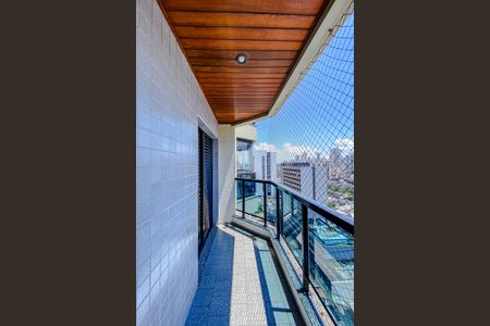 Apartamento à venda com 90m², 3 quartos e 2 vagasVaranda da Suíte