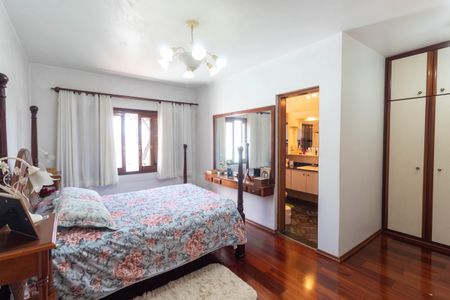 Casa para alugar com 500m², 4 quartos e 4 vagas Casa para alugar com 500m², 4 quartos e 4 vagasQuarto Suíte 1