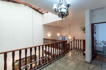 Casa para alugar com 500m², 4 quartos e 4 vagas Casa para alugar com 500m², 4 quartos e 4 vagasCorredor