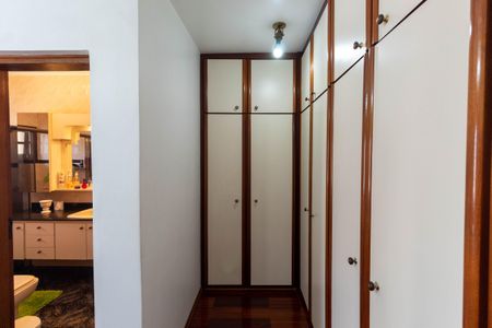 Casa para alugar com 500m², 4 quartos e 4 vagas Casa para alugar com 500m², 4 quartos e 4 vagasQuarto Suíte 1