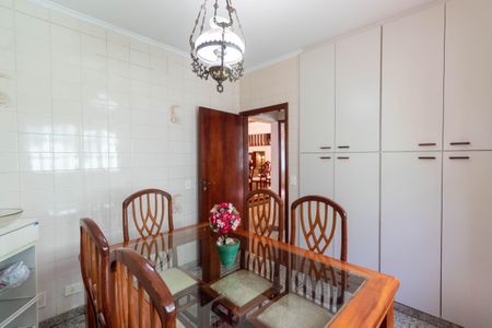 Casa para alugar com 500m², 4 quartos e 4 vagas Casa para alugar com 500m², 4 quartos e 4 vagasCopa