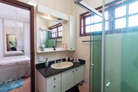 Casa para alugar com 500m², 4 quartos e 4 vagas Casa para alugar com 500m², 4 quartos e 4 vagasBanheiro da Suíte 2