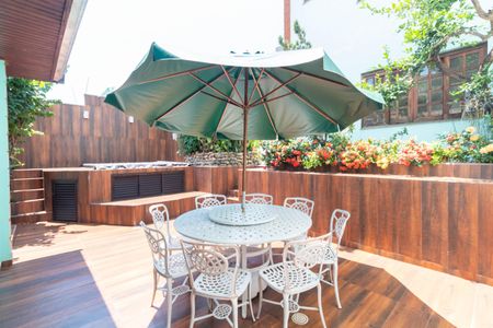 Casa para alugar com 500m², 4 quartos e 4 vagas Casa para alugar com 500m², 4 quartos e 4 vagasQuintal