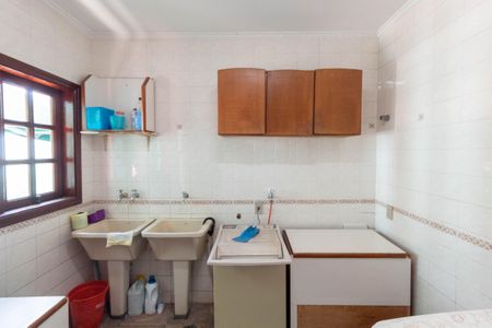 Casa para alugar com 500m², 4 quartos e 4 vagas Casa para alugar com 500m², 4 quartos e 4 vagasLavanderia