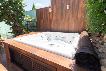 Casa para alugar com 500m², 4 quartos e 4 vagas Casa para alugar com 500m², 4 quartos e 4 vagasQuintal