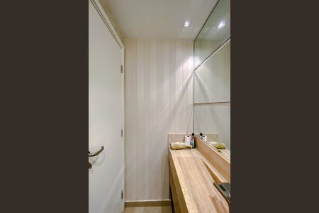 Apartamento à venda com 122m², 2 quartos e 2 vagasLavabo