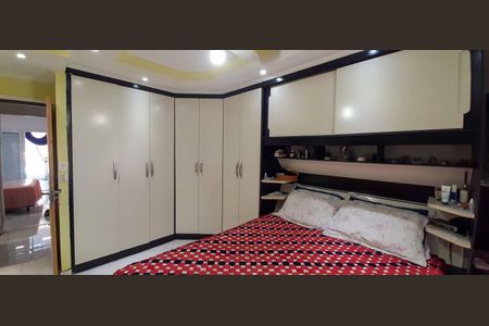 Casa à venda com 177m², 4 quartos e 2 vagas Casa à venda com 177m², 4 quartos e 2 vagasSuíte