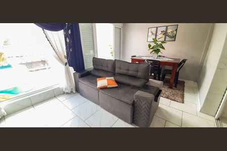 Casa à venda com 177m², 4 quartos e 2 vagas Casa à venda com 177m², 4 quartos e 2 vagasSala de TV