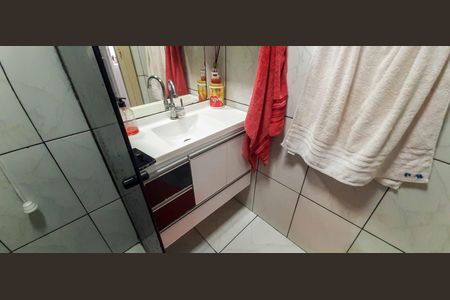 Casa à venda com 177m², 4 quartos e 2 vagas Casa à venda com 177m², 4 quartos e 2 vagasBanheiro