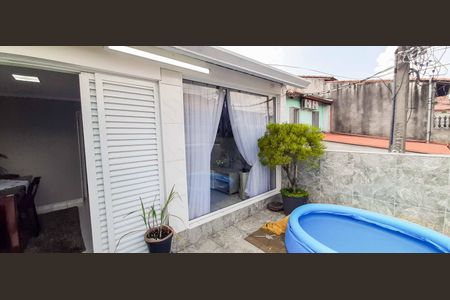 Casa à venda com 177m², 4 quartos e 2 vagas Casa à venda com 177m², 4 quartos e 2 vagasVaranda da Sala