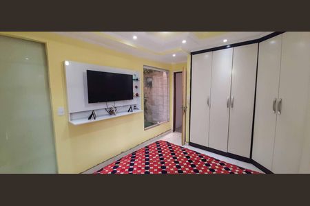 Casa à venda com 177m², 4 quartos e 2 vagas Casa à venda com 177m², 4 quartos e 2 vagasSuíte