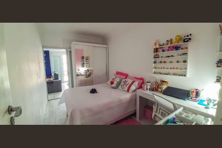 Casa à venda com 177m², 4 quartos e 2 vagas Casa à venda com 177m², 4 quartos e 2 vagasQuarto 2