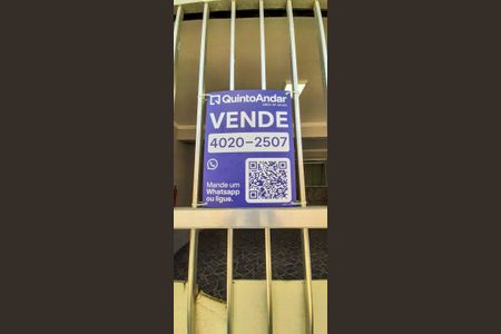 Casa à venda com 177m², 4 quartos e 2 vagas Casa à venda com 177m², 4 quartos e 2 vagasFachada/ Plaquinha