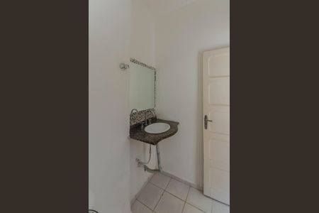 Casa à venda com 270m², 4 quartos e 3 vagas Casa à venda com 270m², 4 quartos e 3 vagasCasa 2 - Banheiro