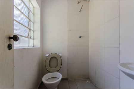 Casa à venda com 270m², 4 quartos e 3 vagas Casa à venda com 270m², 4 quartos e 3 vagasBanheiro da Suíte 1