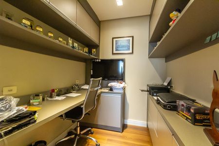 Apartamento à venda com 420m², 4 quartos e 5 vagasEscritório