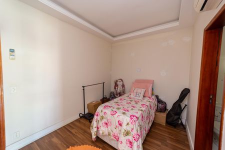 Casa à venda com 155m², 3 quartos e 2 vagas Casa à venda com 155m², 3 quartos e 2 vagasQuarto 3