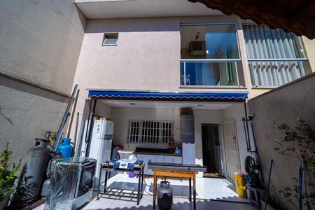 Casa à venda com 155m², 3 quartos e 2 vagas Casa à venda com 155m², 3 quartos e 2 vagasÁrea gourmet