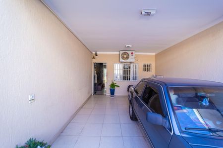 Casa à venda com 155m², 3 quartos e 2 vagas Casa à venda com 155m², 3 quartos e 2 vagasGaragem