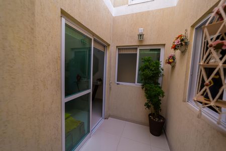 Casa à venda com 155m², 3 quartos e 2 vagas Casa à venda com 155m², 3 quartos e 2 vagasJardim de Inverno