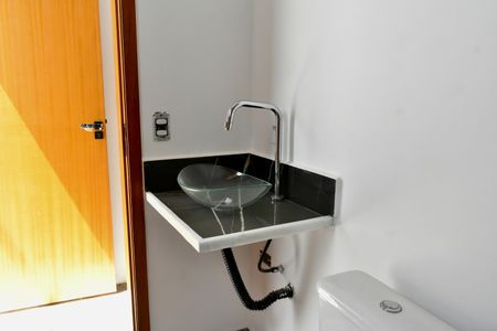 Casa à venda com 160m², 3 quartos e 2 vagas Casa à venda com 160m², 3 quartos e 2 vagasBanheiro da Suíte 3