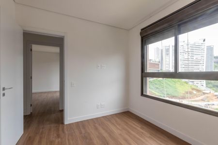 Apartamento à venda com 115m², 3 quartos e 2 vagasQuarto 2