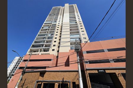 Apartamento à venda com 50m², 2 quartos e 1 vaga Apartamento à venda com 50m², 2 quartos e 1 vagaFachada