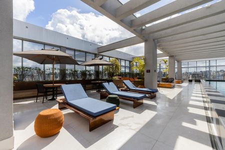 Studio à venda com 30m², 1 quarto e 1 vagaPiscina