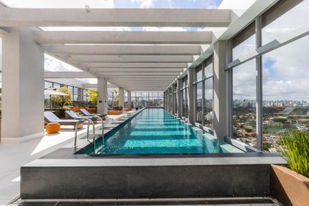 Studio à venda com 30m², 1 quarto e 1 vagaPiscina