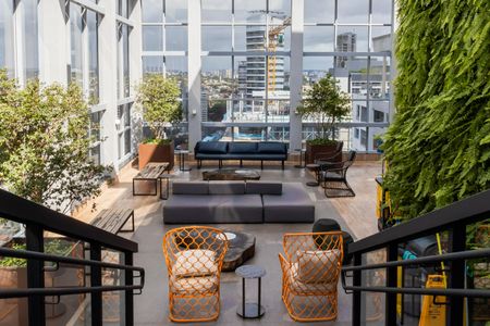 Studio à venda com 30m², 1 quarto e 1 vagaPiscina