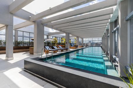 Studio à venda com 30m², 1 quarto e 1 vagaPiscina