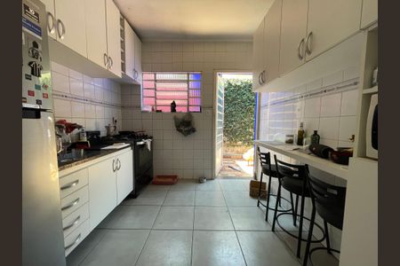 Casa à venda com 140m², 3 quartos e 2 vagas Casa à venda com 140m², 3 quartos e 2 vagasCozinha