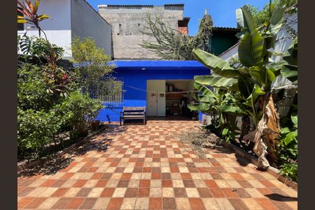 Casa à venda com 140m², 3 quartos e 2 vagas Casa à venda com 140m², 3 quartos e 2 vagasQuintal