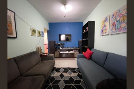 Casa à venda com 140m², 3 quartos e 2 vagas Casa à venda com 140m², 3 quartos e 2 vagasSala
