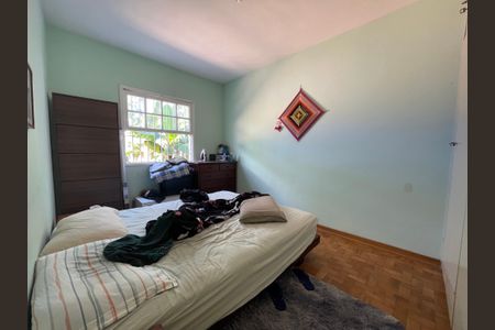 Casa à venda com 140m², 3 quartos e 2 vagas Casa à venda com 140m², 3 quartos e 2 vagasQuarto