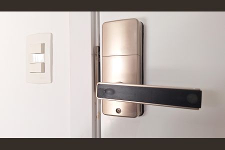 Apartamento à venda com 67m², 2 quartos e 1 vaga Apartamento à venda com 67m², 2 quartos e 1 vagaFechadura eletrônica