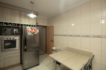 Casa à venda com 113m², 3 quartos e 2 vagas Casa à venda com 113m², 3 quartos e 2 vagasCozinha