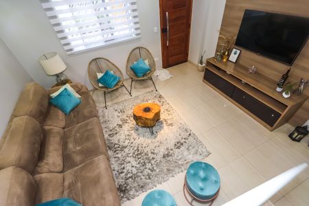 Casa de condomínio à venda com 181m², 3 quartos e 2 vagasSala