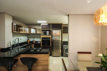 Casa de condomínio à venda com 181m², 3 quartos e 2 vagasCozinha e Área de Serviço