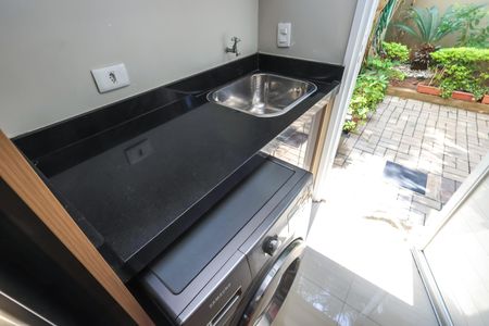 Casa de condomínio à venda com 181m², 3 quartos e 2 vagasCozinha e Área de Serviço