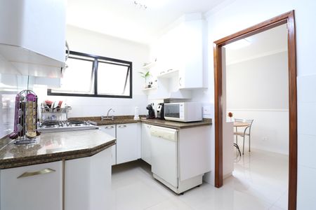 Apartamento à venda com 144m², 3 quartos e 2 vagasCozinha