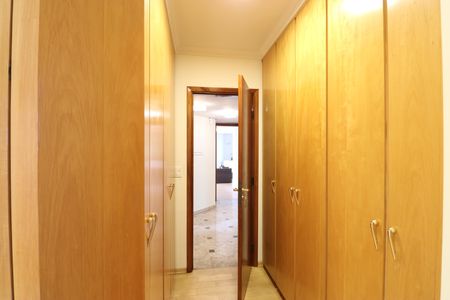 Apartamento à venda com 144m², 3 quartos e 2 vagasCorredor