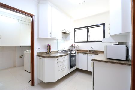 Apartamento à venda com 144m², 3 quartos e 2 vagasCozinha
