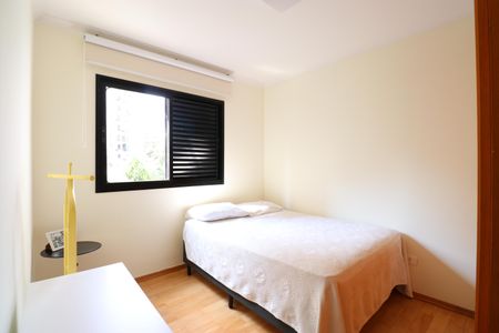 Apartamento à venda com 144m², 3 quartos e 2 vagasQuarto 2