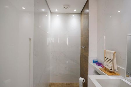 Apartamento à venda com 72m², 2 quartos e 2 vagasBanheiro