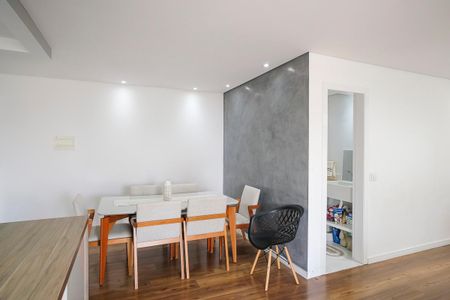 Apartamento à venda com 72m², 2 quartos e 2 vagasSala